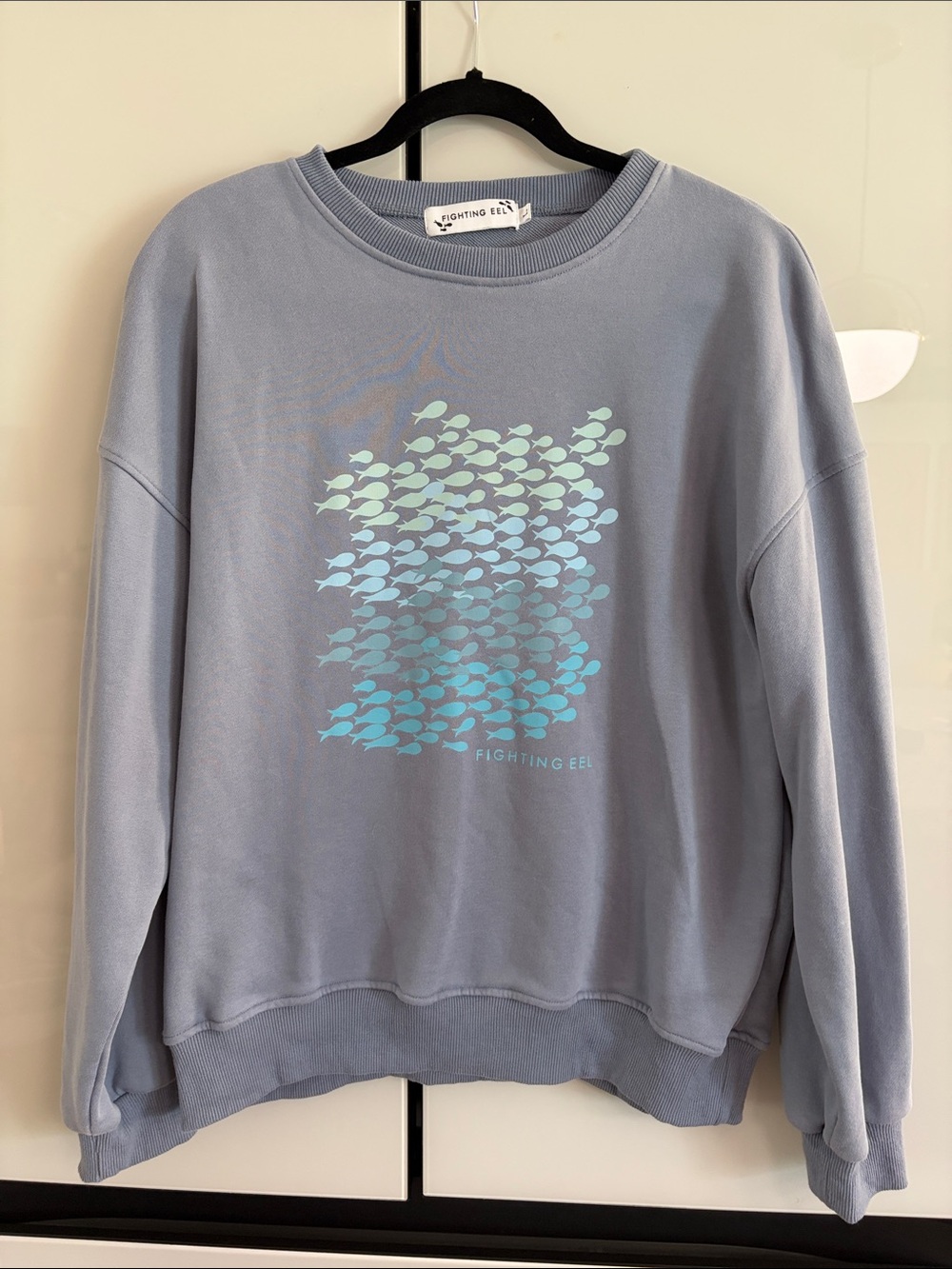 Fighting Eel Women's Slate Blue Fish-Graphic Crewneck Sweatshirt